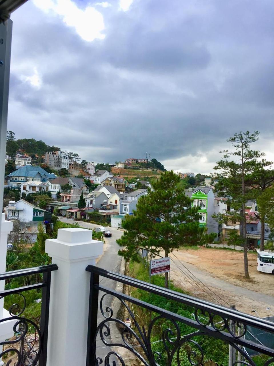 Aurora Hotel Dalat Extérieur photo