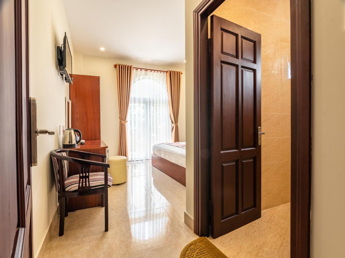 Aurora Hotel Dalat Extérieur photo