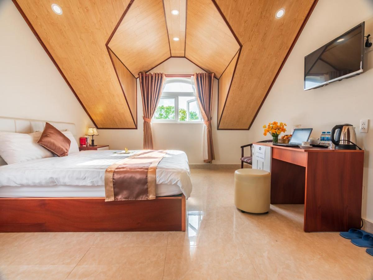 Aurora Hotel Dalat Extérieur photo