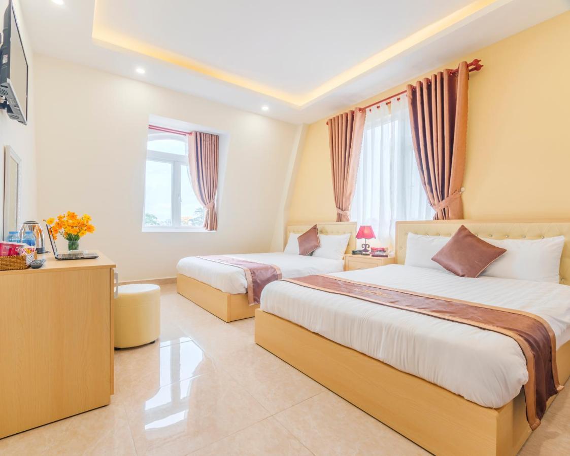 Aurora Hotel Dalat Extérieur photo